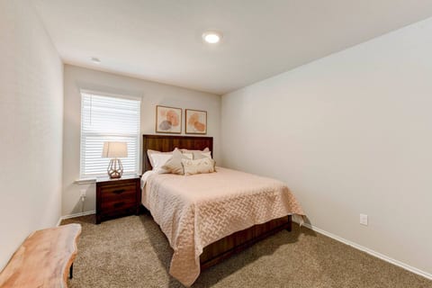 4 Bedroom House In Temple with 4 Beds