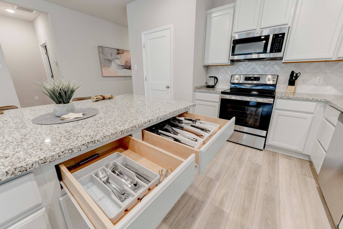 spacious-haven-for-workers-in-south-temple/