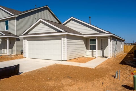 New Braunfels Home with 5 Beds