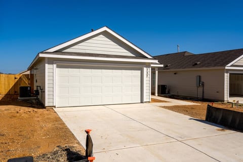 New Braunfels Home with 5 Beds