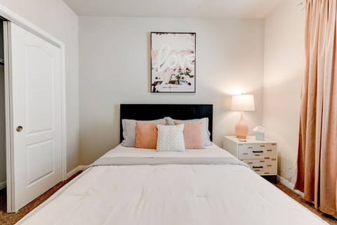 Spacious 4 Bedroom House in Temple