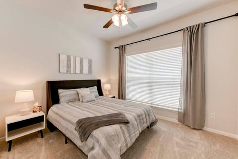 Spacious South Temple Home with 5 Bed