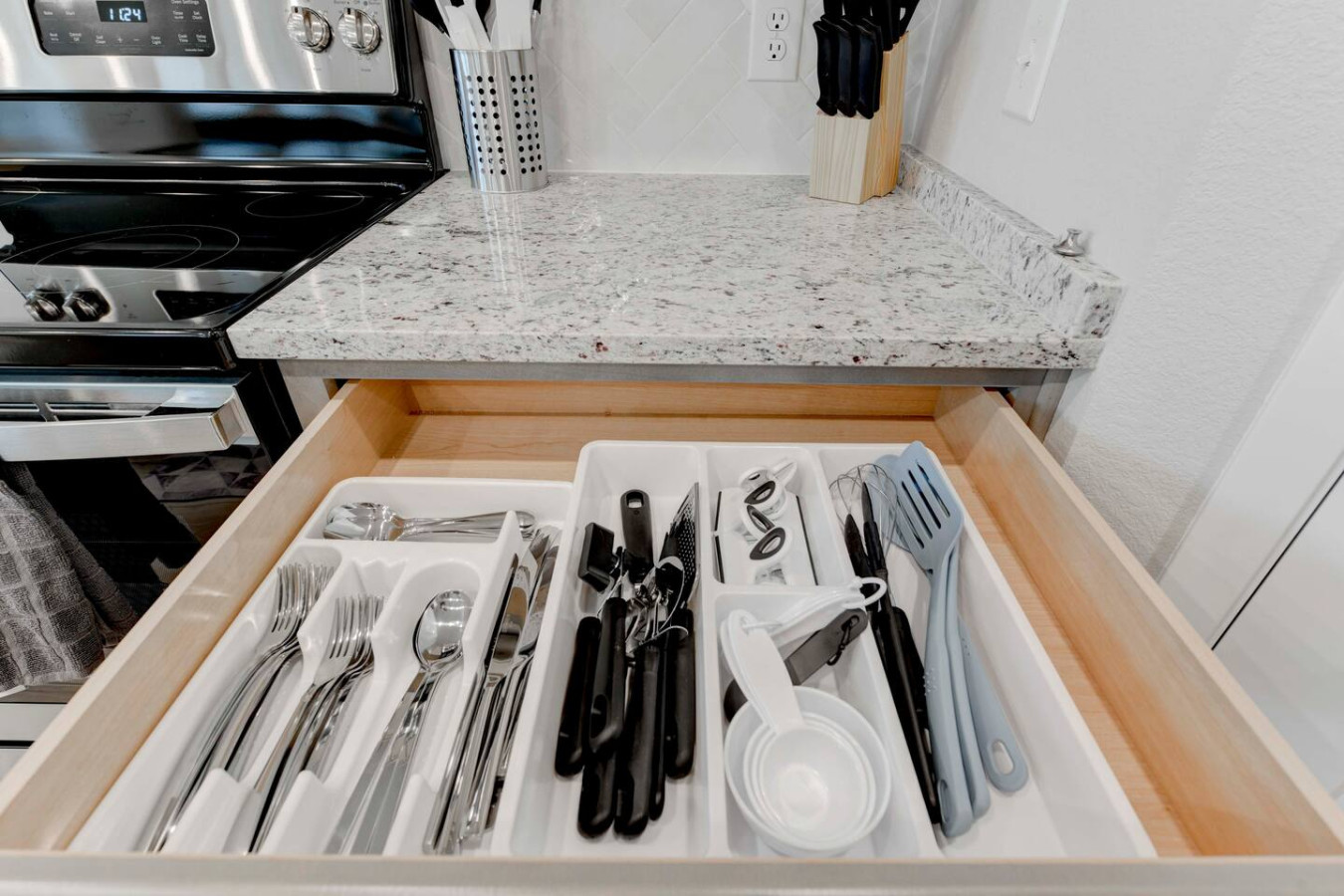 new-charming-retreat-in-temple/