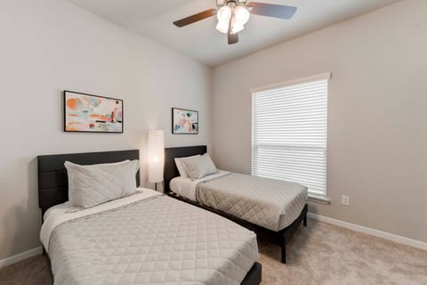 New Charming Retreat in Temple