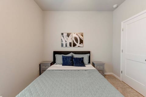 New Charming Retreat in Temple