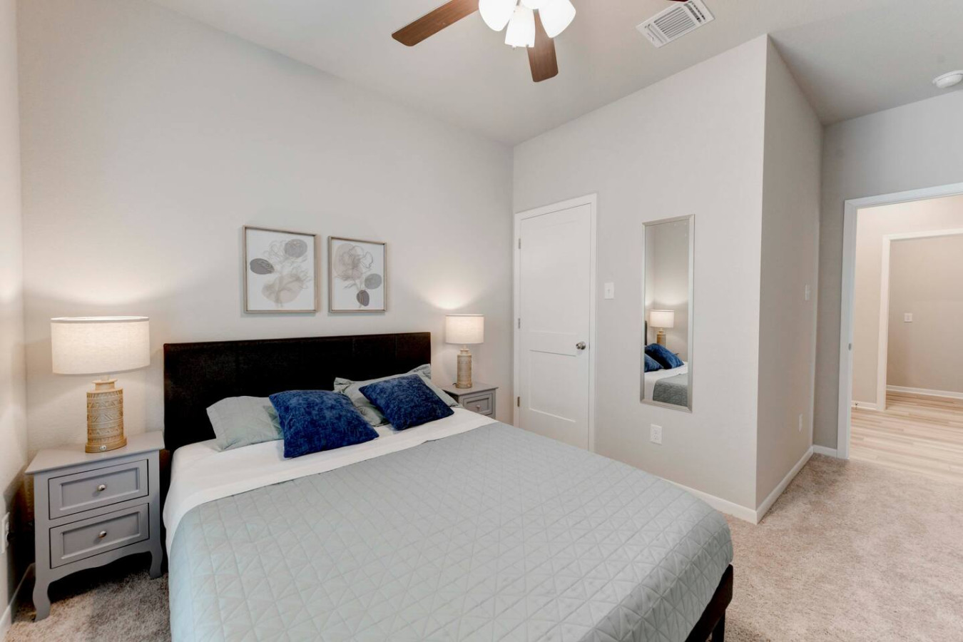 new-charming-retreat-in-temple/