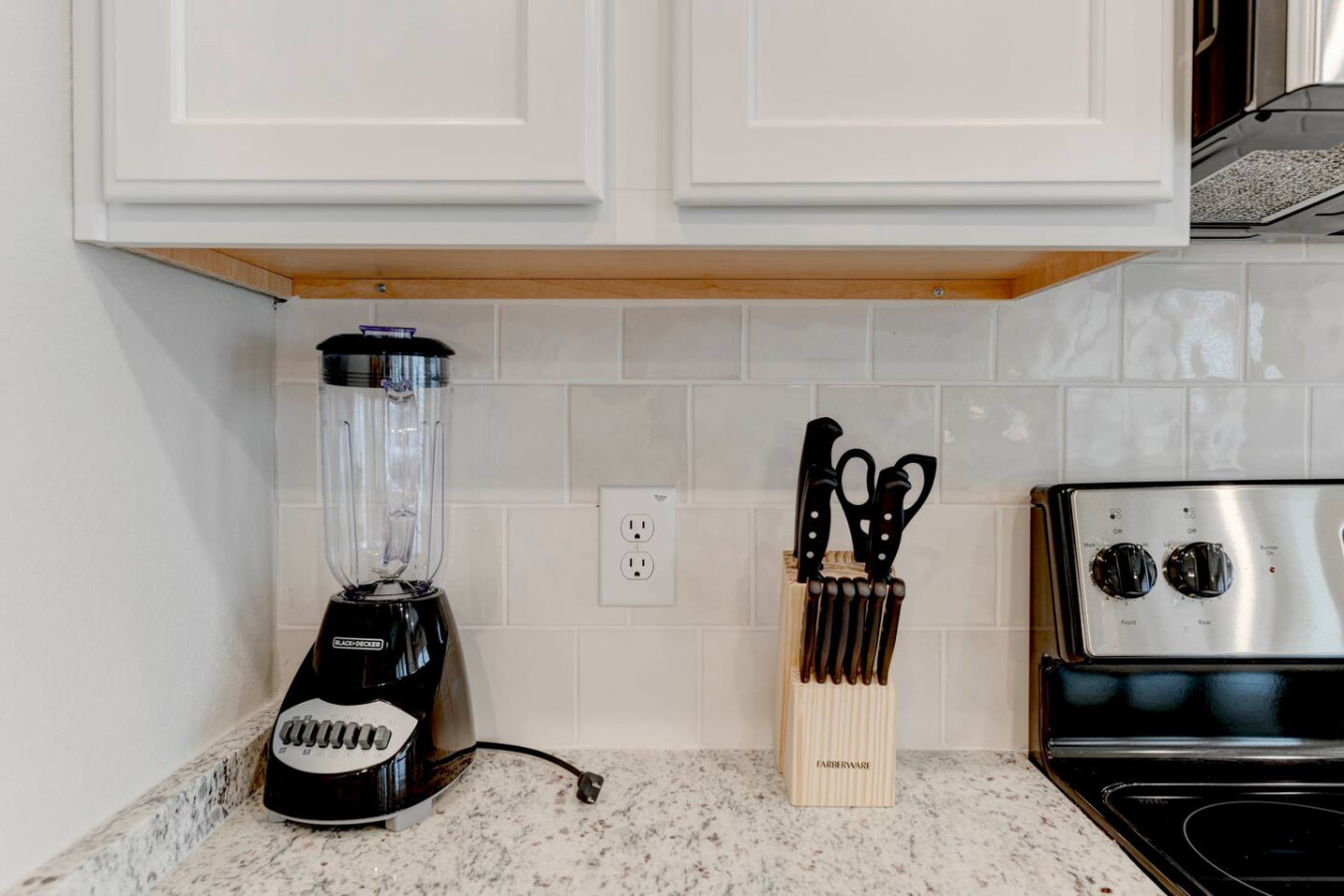 new-charming-retreat-in-temple/