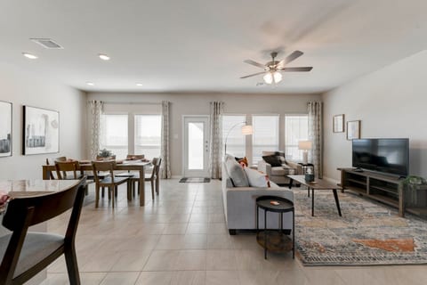 4 Bedroom 3 Bath Home in Temple