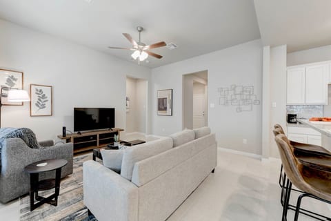 Spcatious New Home in Troy