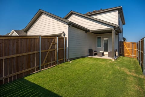 Cozy 4-Bedroom Retreat in Hutto