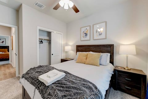 Modern 4-BDRM in Round Rock