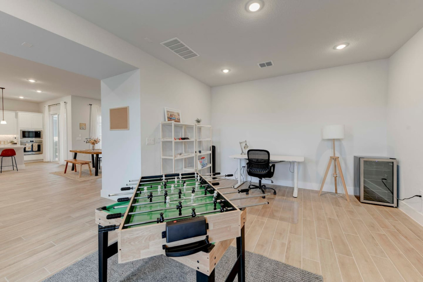 trendy-4bdr-home-in-south-austin/