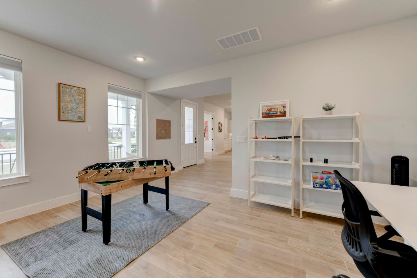 trendy-4bdr-home-in-south-austin/