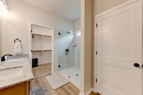 Spacious 5BR Retreat in Leander