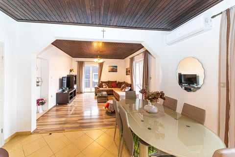 Apartments Piveta - Unit 376478-13