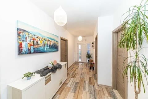 Apartments Piveta - Unit 376479-13