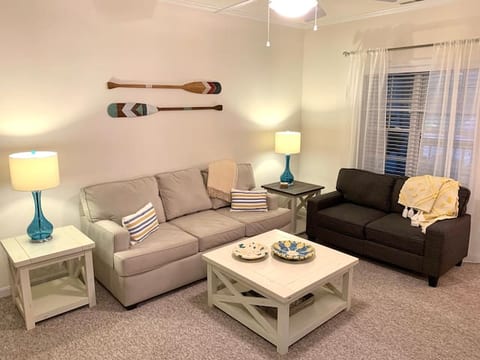 Beach Perfect Getaway: 2-Bedroom Apartment