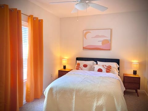 Beach Perfect Getaway: 2-Bedroom Apartment