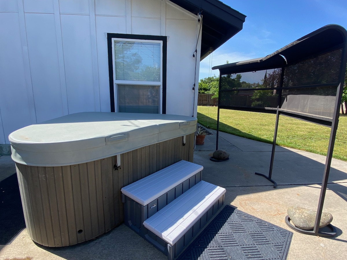Modern Farmhouse Walkable To Amenities! - Carmichael Modern Farmhouse Walkable To Amenities! - Carmichael