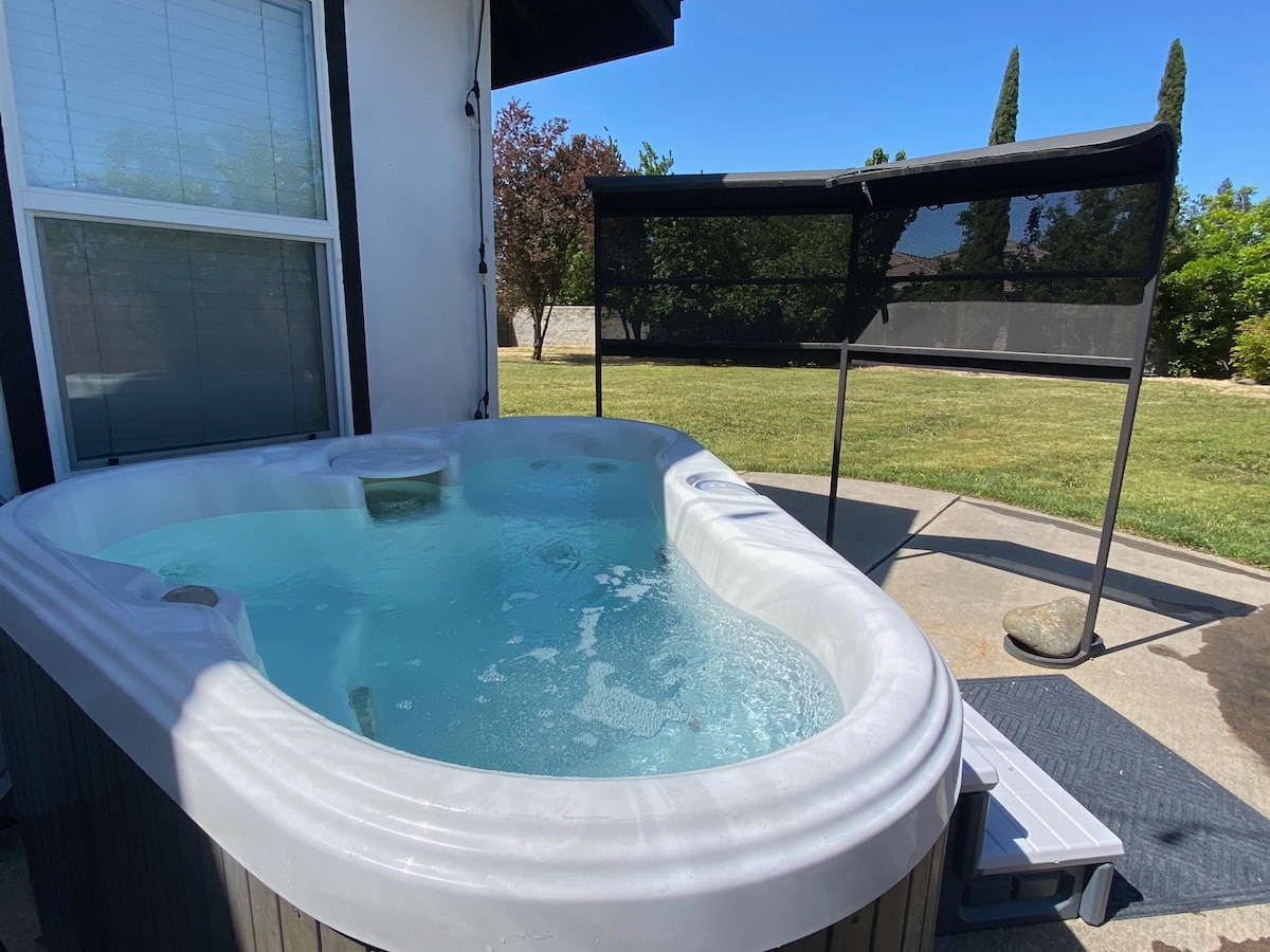 Modern Farmhouse Walkable To Amenities! - Carmichael Modern Farmhouse Walkable To Amenities! - Carmichael