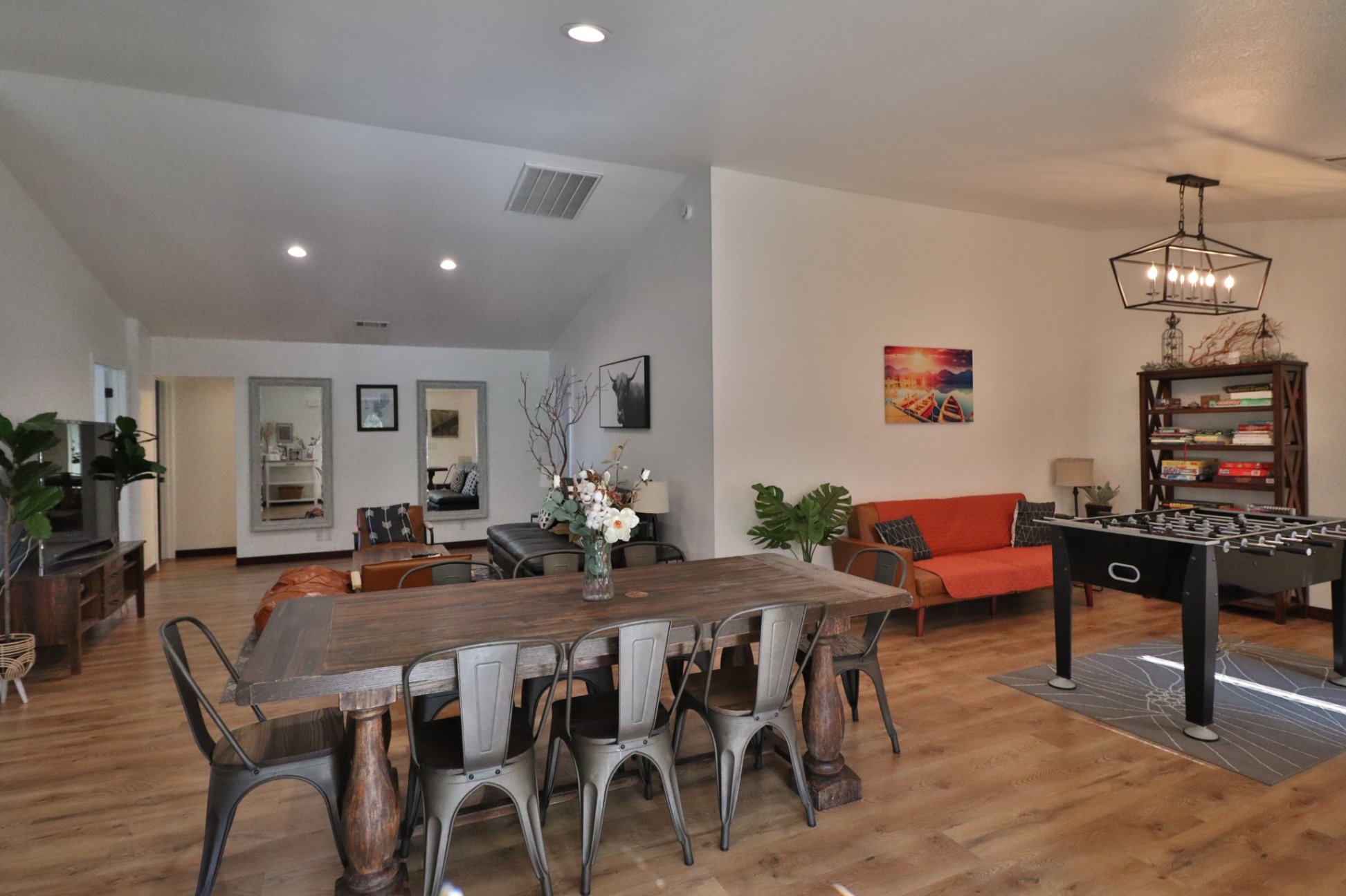 Modern Farmhouse Walkable To Amenities! - Carmichael Modern Farmhouse Walkable To Amenities! - Carmichael