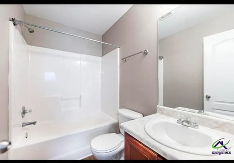 Cozy home in Warner Robins