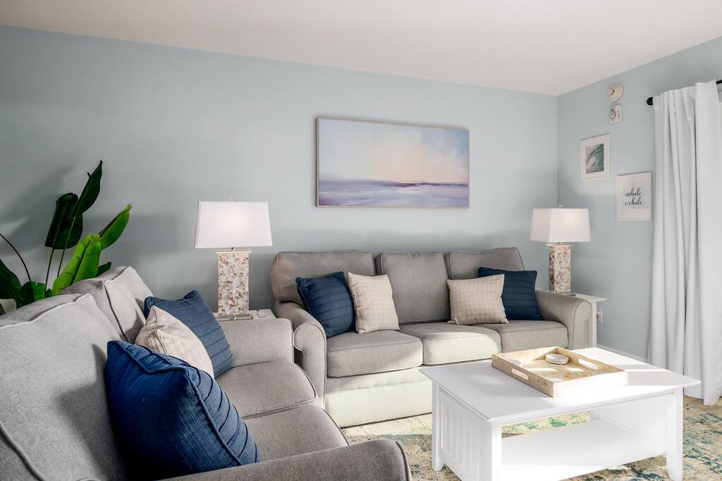 Oceanfront/Pool/Views/King Beds/Walk to boardwalk