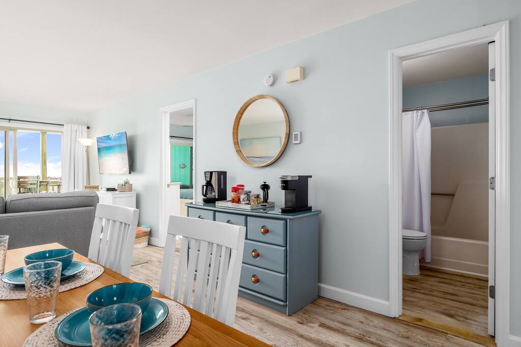 Oceanfront/Pool/Views/King Beds/Walk to boardwalk