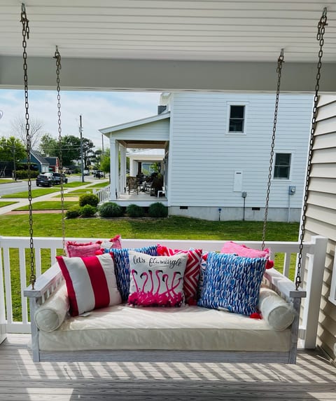 Pinkberry Cottage by Bayberry Cottages