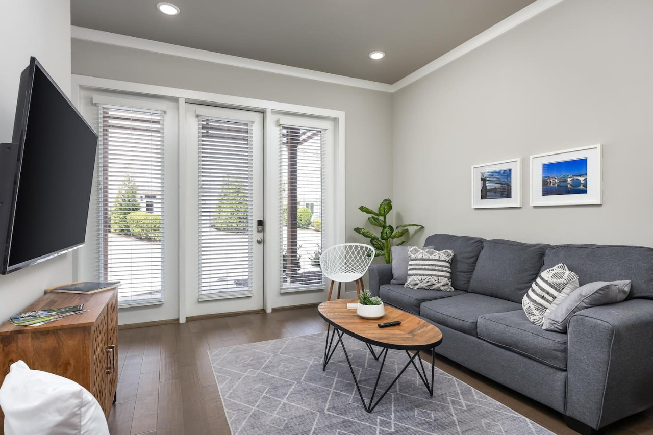 Southside Chatt Townhouse - GREAT Location!