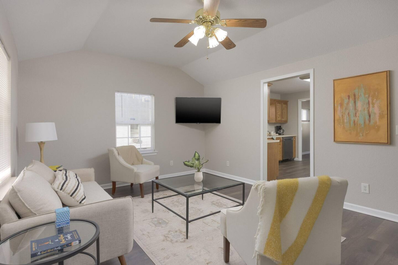 Bright & Cozy 3BR Home, Pets Welcome!