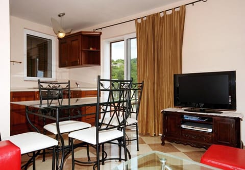 House Bernardica - Unit 372191-13