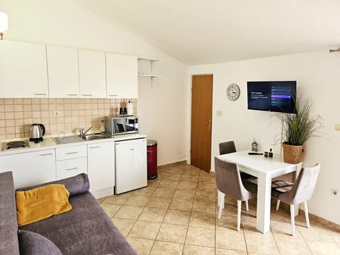 Apartment Luka - Unit 376497-13