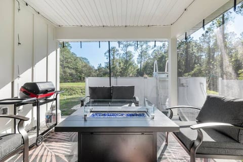 Pool~4 bdr~Game Room~Close2Downtown~Pet-Friendly