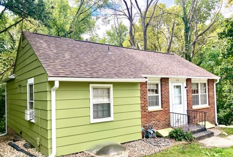 Central 2BR Escape w/Grill Nook*Near BrooksidePark