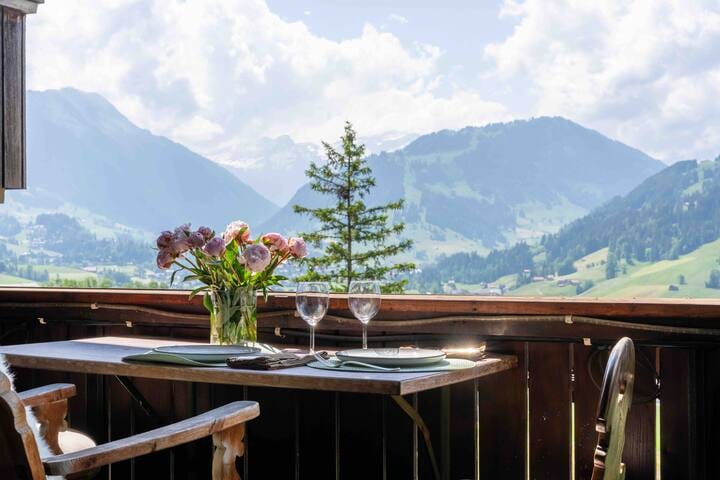 Enjoy Breathtaking View in Luxury Chalet Apartment - Saanen