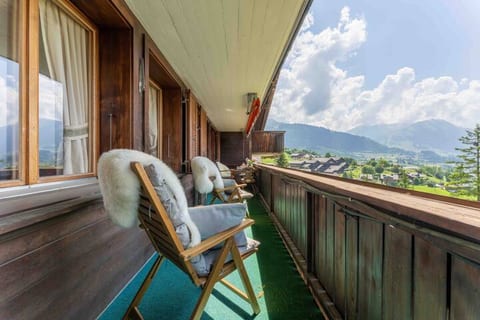 Enjoy Breathtaking View in Luxury Chalet Apartment