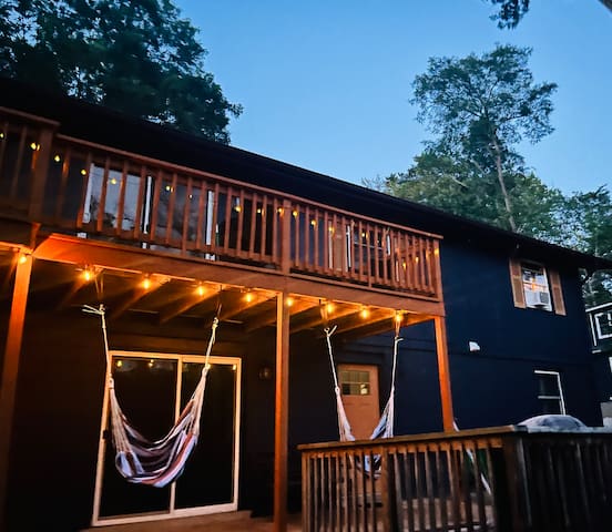 Family Friendly: Mtn Views, Game Room, Mins to Ski