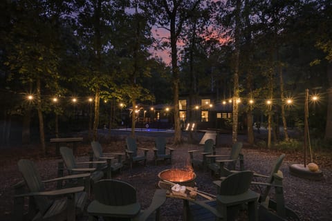Wine Time Family Retreat with Private Pool, Hot Tub & 4 King Suites Near Broken Bow