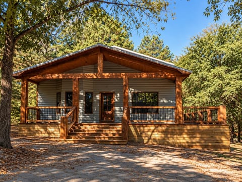 Warm Cabin Retreat