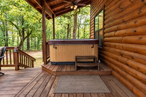 Rustic Cabin Deck Hot Tub Retreat