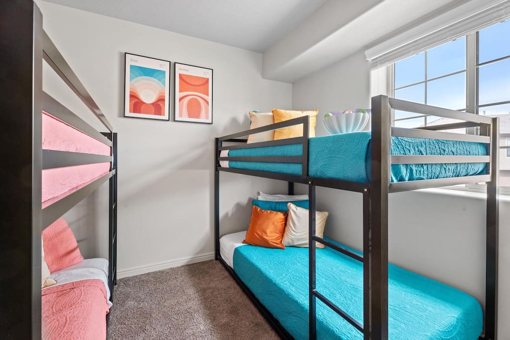 zion-getaway:-pool-comfort-and-adventure-sleeps-8/