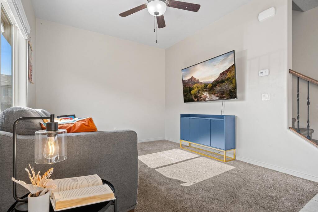 zion-getaway:-pool-comfort-and-adventure-sleeps-8/
