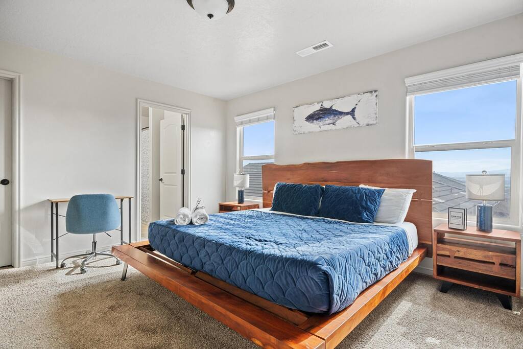 zion-getaway:-pool-comfort-and-adventure-sleeps-8/