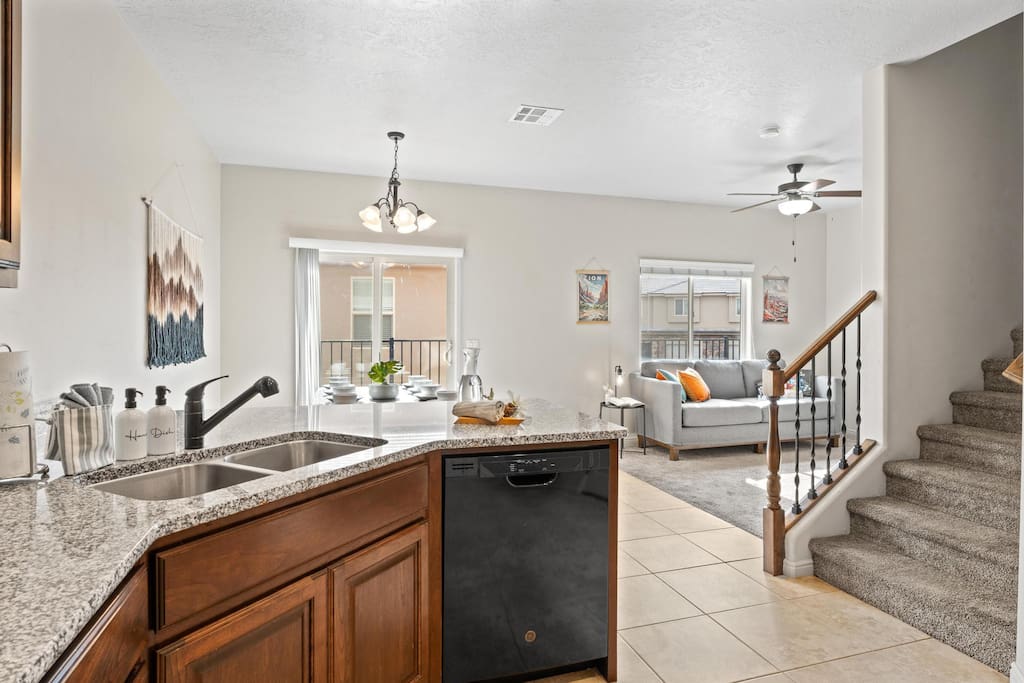 zion-getaway:-pool-comfort-and-adventure-sleeps-8/