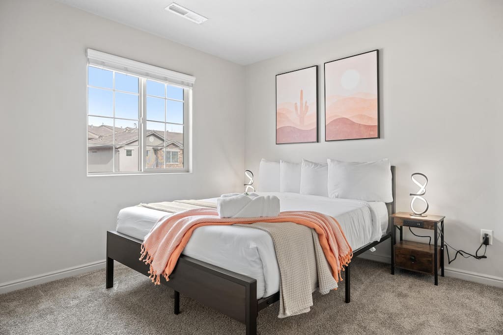 zion-getaway:-pool-comfort-and-adventure-sleeps-8/