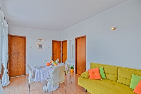 House Viki - Unit 372022-13