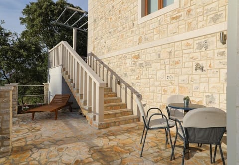 House Irena - Unit 374338-13