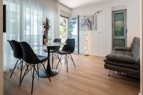 Apartments and Rooms Residence Simic - Unit 376510-13