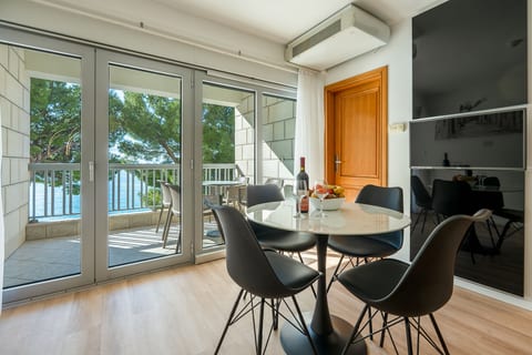 Apartments and Rooms Residence Simic - Unit 376511-13